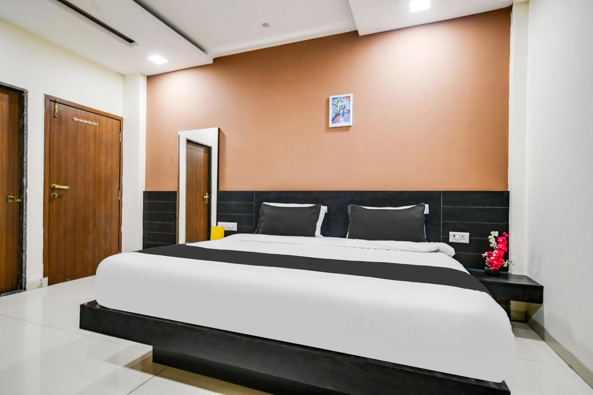 Super Collection O Indore Near Omax City 1 Kanadiya Exterior foto